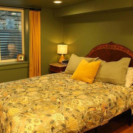 Heart Of Woodstock, 10 Min Walk To Reed, With Private Garage! Apartment Portland Exterior photo